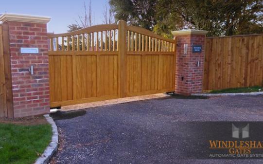 S-Top Wooden Gate