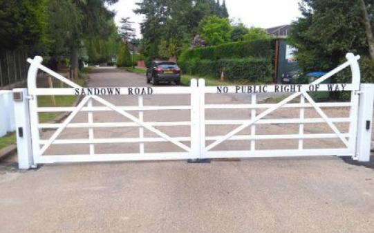 Straight Top Metal Gates