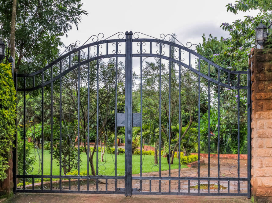 swing electric gates