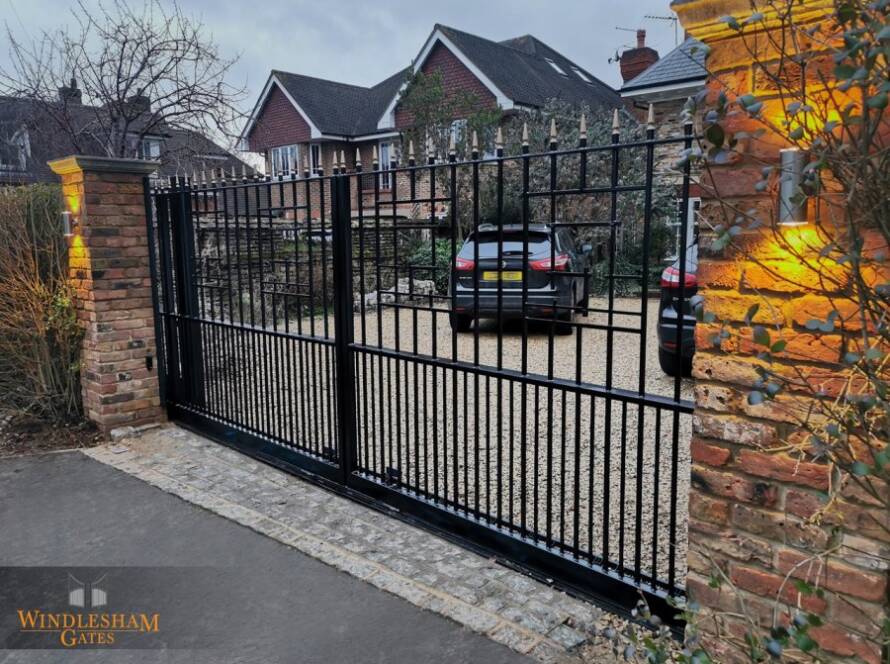 An example of automated gates by Windlesham