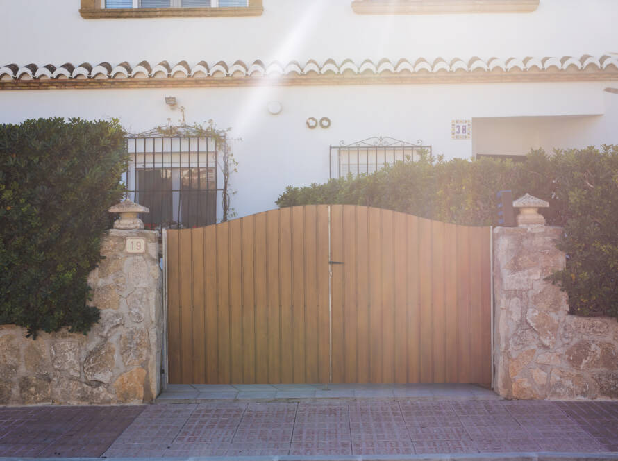 Wooden Electric Gates: Combining Timeless Elegance with Modern Automation