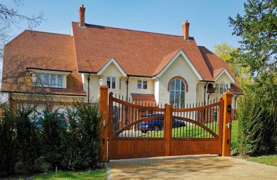 residential-gates-home-block