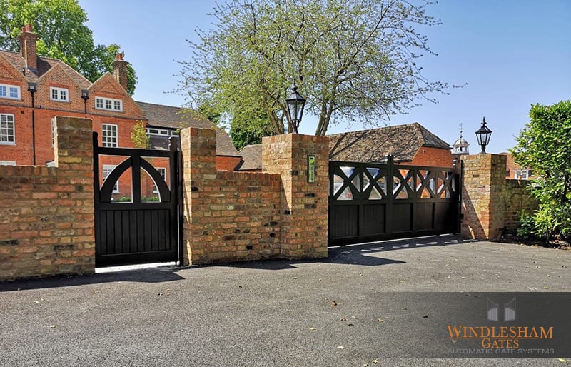 Choosing the Right Electric Gate: Swing, Sliding, and Bi-Parting Options Explained